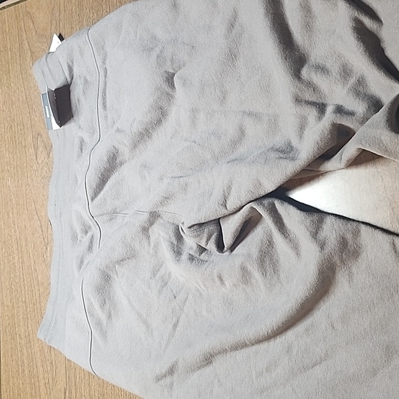 DKNY Jogger - Picture 7 of 10